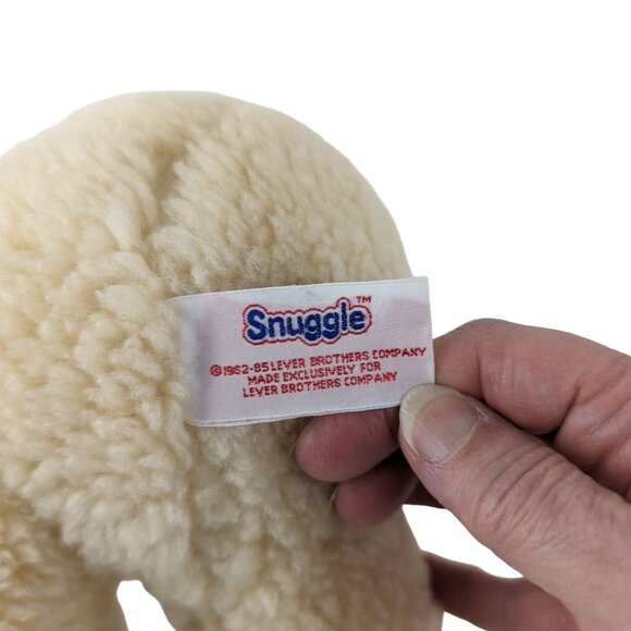 Vintage Snuggle Bear Plush 10" Stuffed Animal 1985 Lever Brothers Korea Trudy - Picture 5 of 7